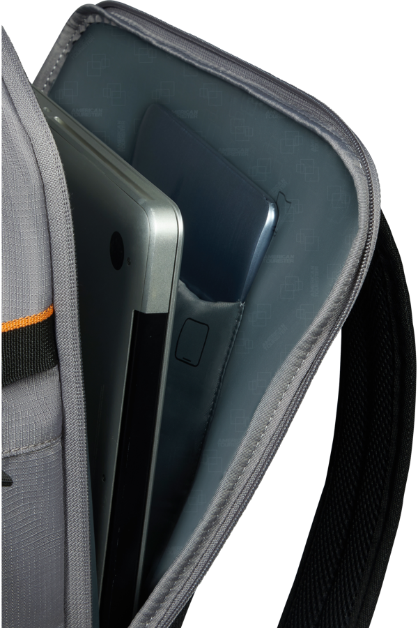 Mochila de Cabine M 15.6 Cinzento-Escuro - Take2Cabin | American Tourister