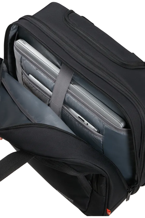 Pasta para Portátil 15.6" com Rodas Preta - AT Work NXT | American Tourister®